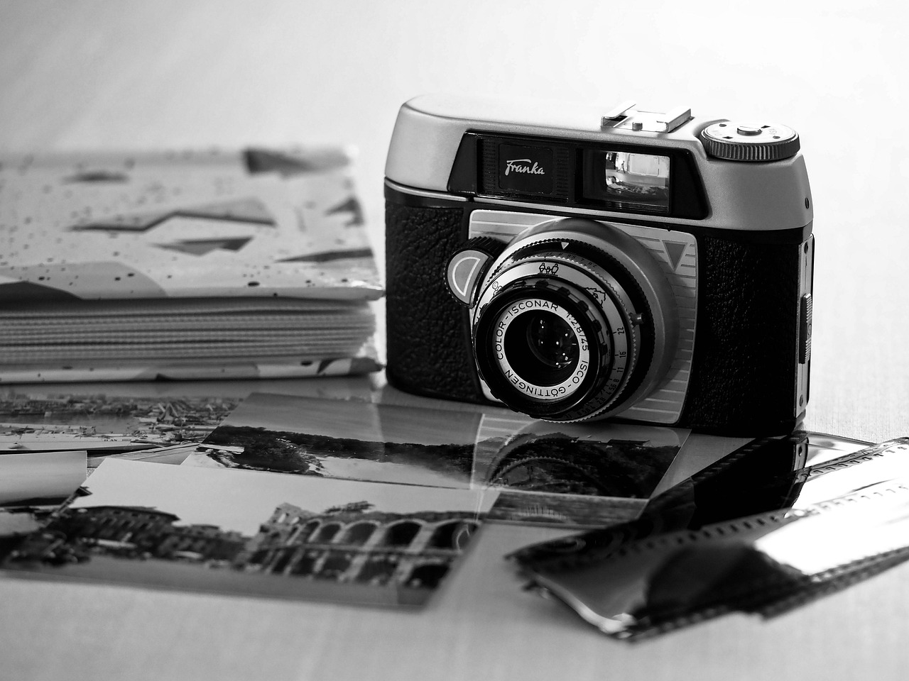 photography, windows wallpaper, beautiful wallpaper, camera, pictures, photos, wallpaper 4k, wallpaper hd, cool backgrounds, free background, mac wallpaper, analog, free wallpaper, historical, full hd wallpaper, photo album, hd wallpaper, 4k wallpaper, 4k wallpaper 1920x1080, laptop wallpaper, desktop backgrounds, wallpaper